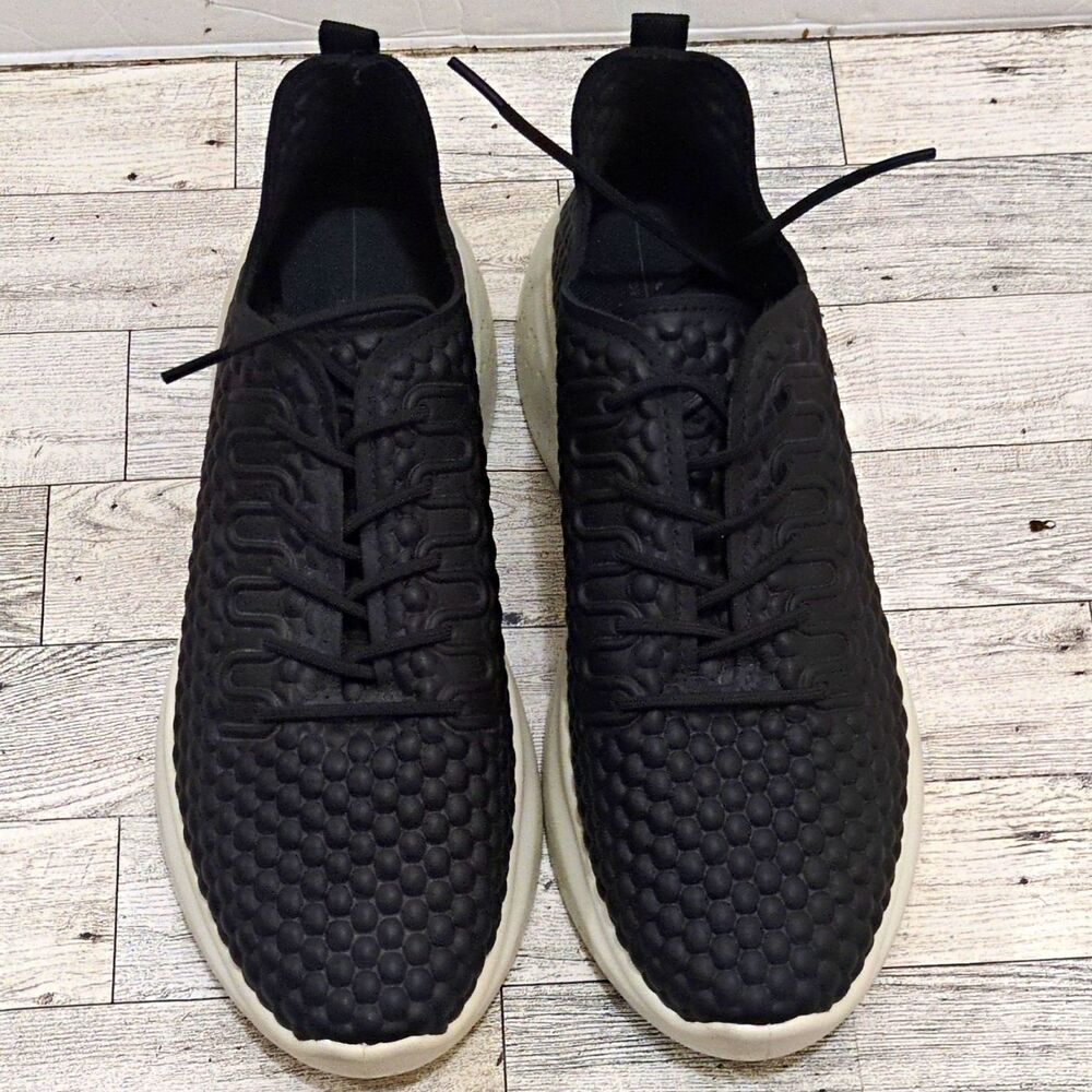 ECCO Women’s Low TopSize 8-8.5 Athletic Walking Sneakers Black/White Textured